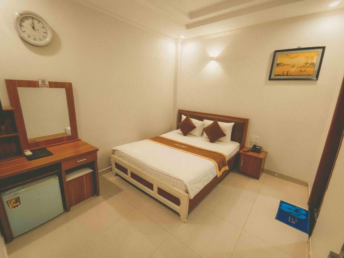 Huong Mai Ga Sai Gon Hotel Хошимин Екстериор снимка