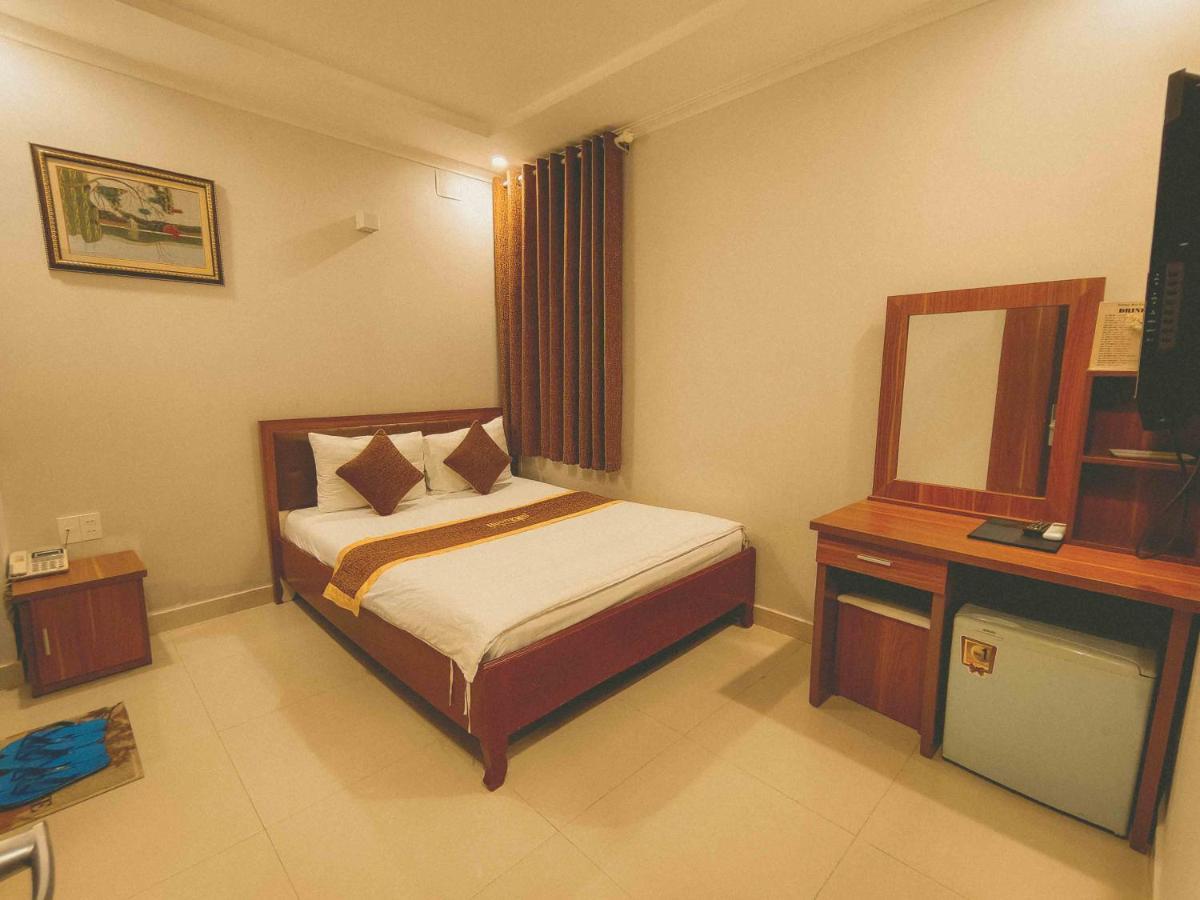 Huong Mai Ga Sai Gon Hotel Хошимин Екстериор снимка