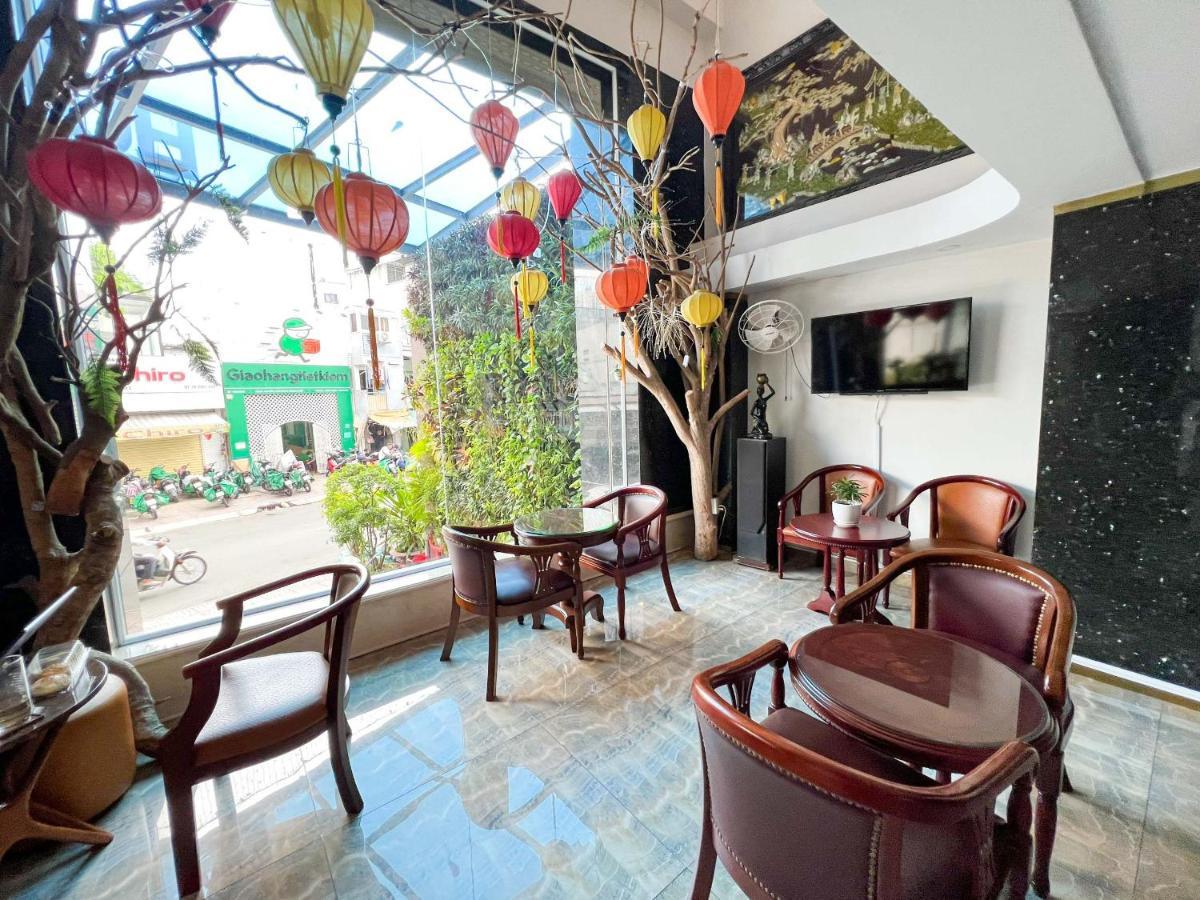 Huong Mai Ga Sai Gon Hotel Хошимин Екстериор снимка